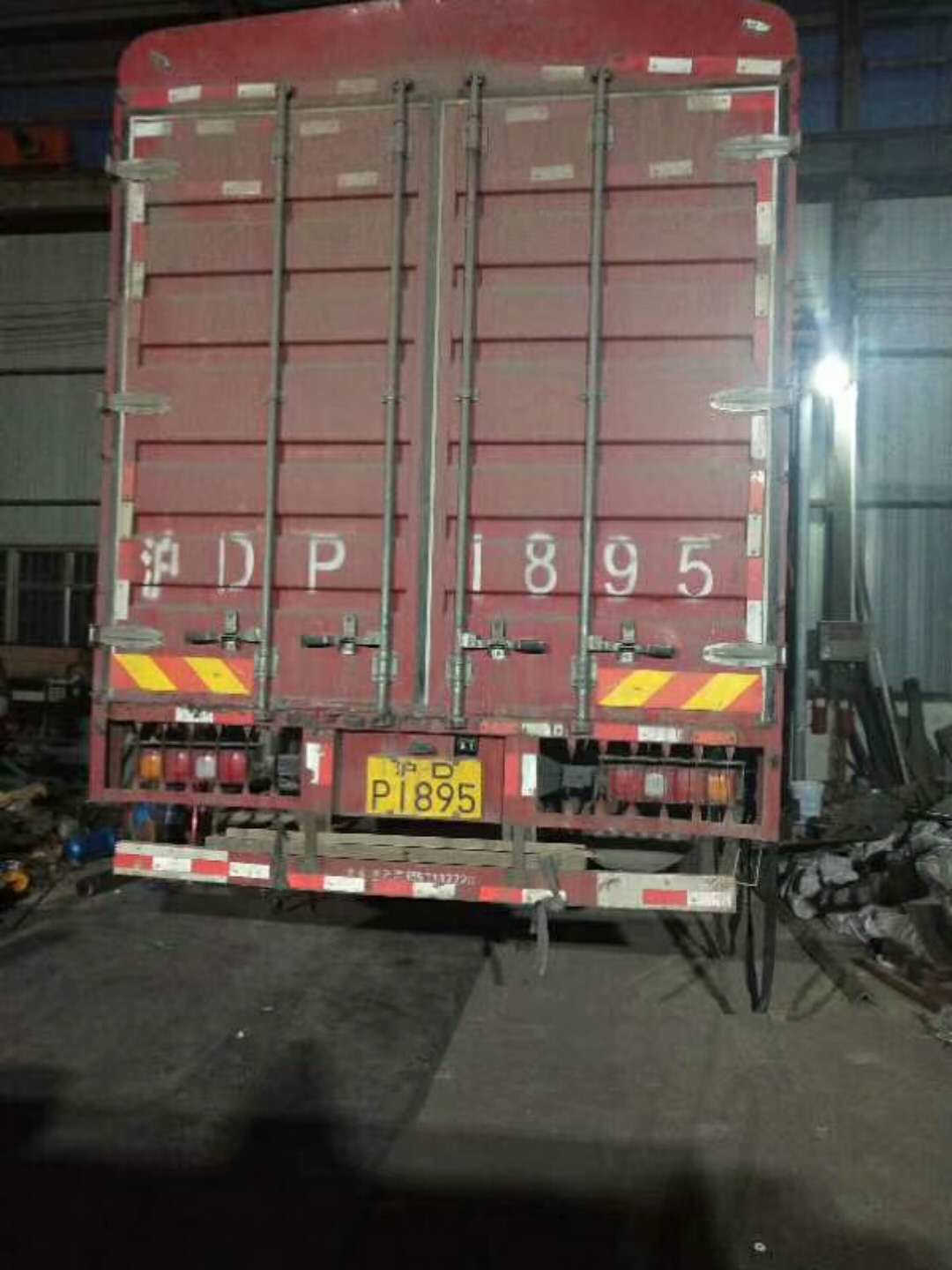 發(fā)往上海的細砂回收機和脫水篩